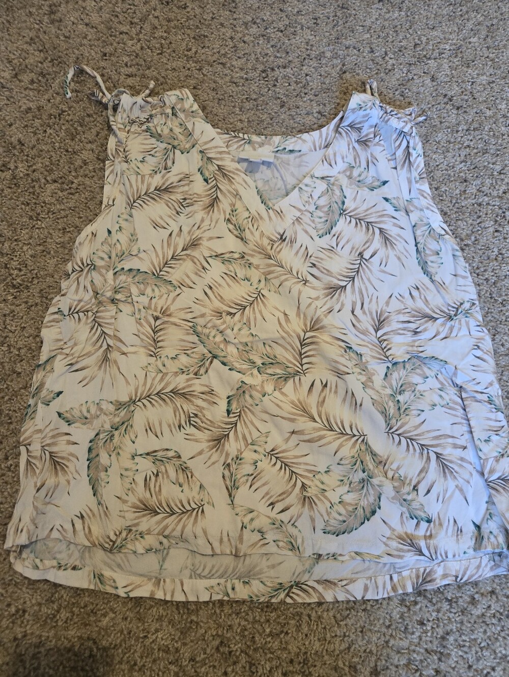J Jill Light Cream Tropical Print Sleeveless V-Neck Top